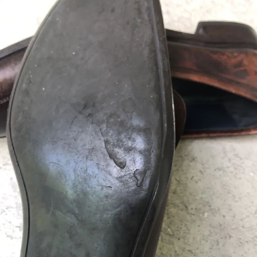 Ferragamo slip ons - Picture 7 of 11